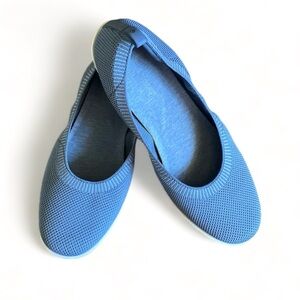 Blue knit slip-ons